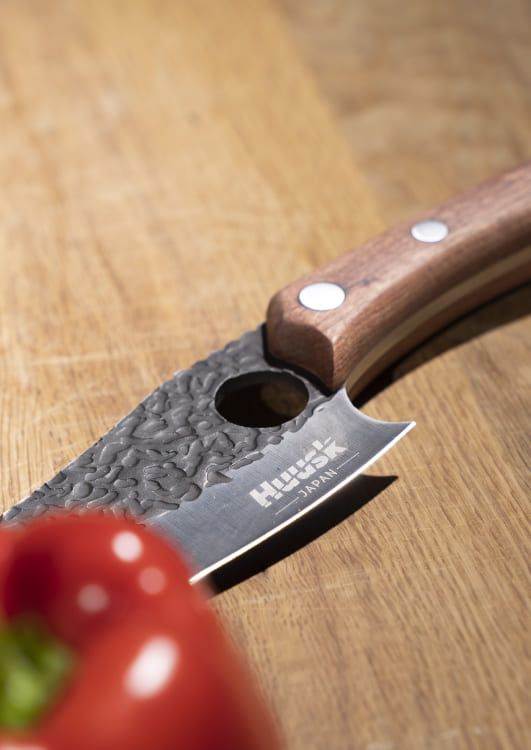 Cuchillo Huusk con mango de madera de haya.